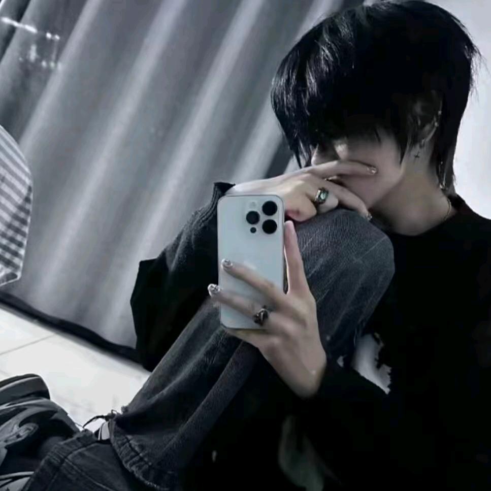 ꧁༺๑想困. ๑༻꧂