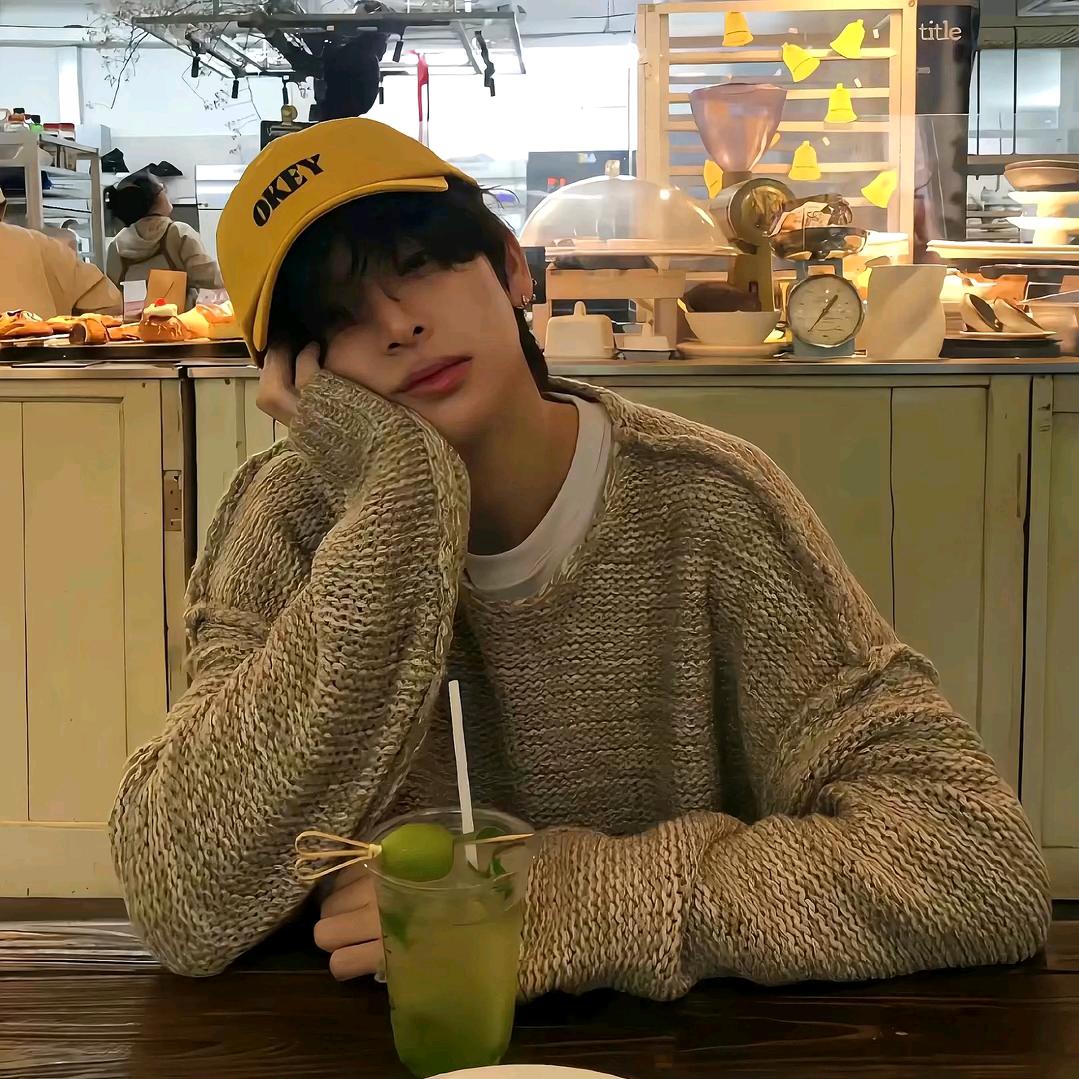 乌鸦・像写字台