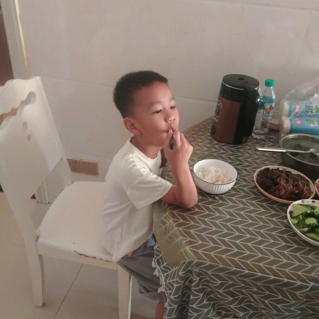 罗新凤