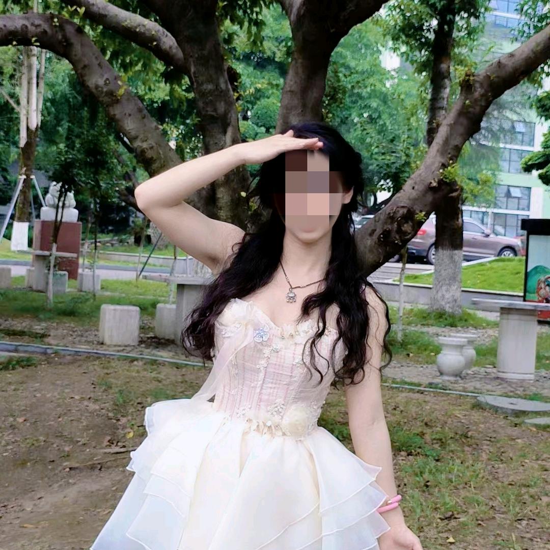 媛媛不是甜妹⁶¹⁵