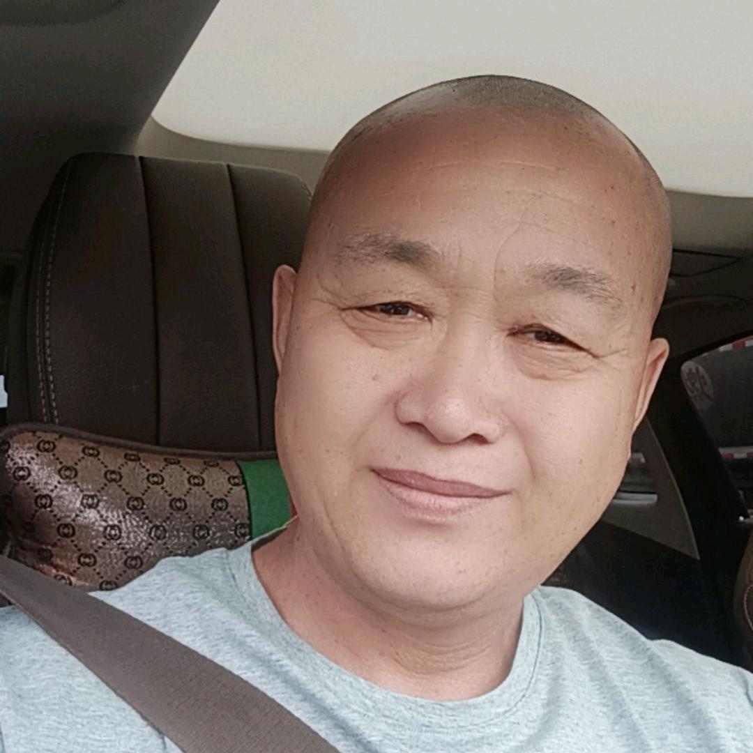 宏伟同学。