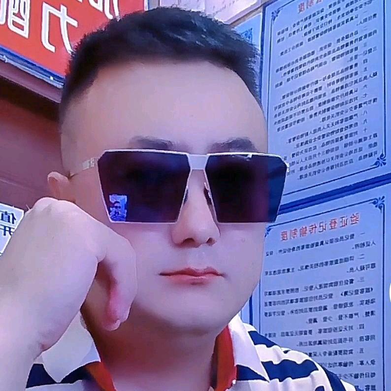 笑一笑更精彩！！！
