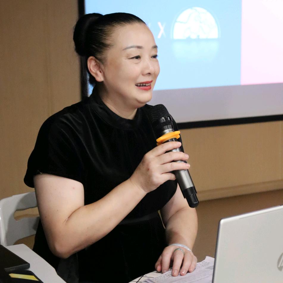 伊顿高考杨宏老师