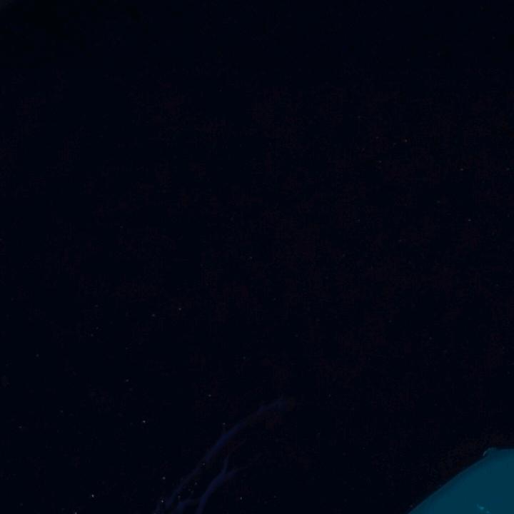 黑不溜秋