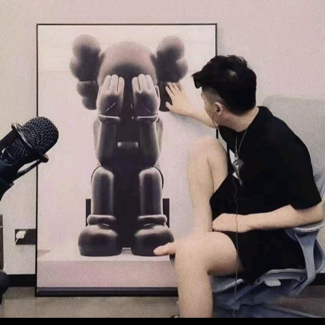 心事全在脸上🚶🏻‍♂