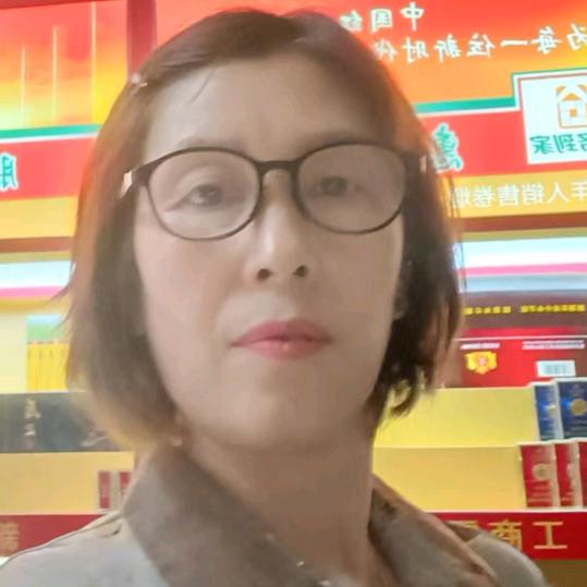 爱河狸阿蓮~每晚九点十分直播