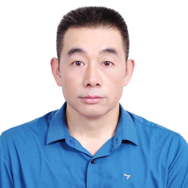 秦声依旧笑清风