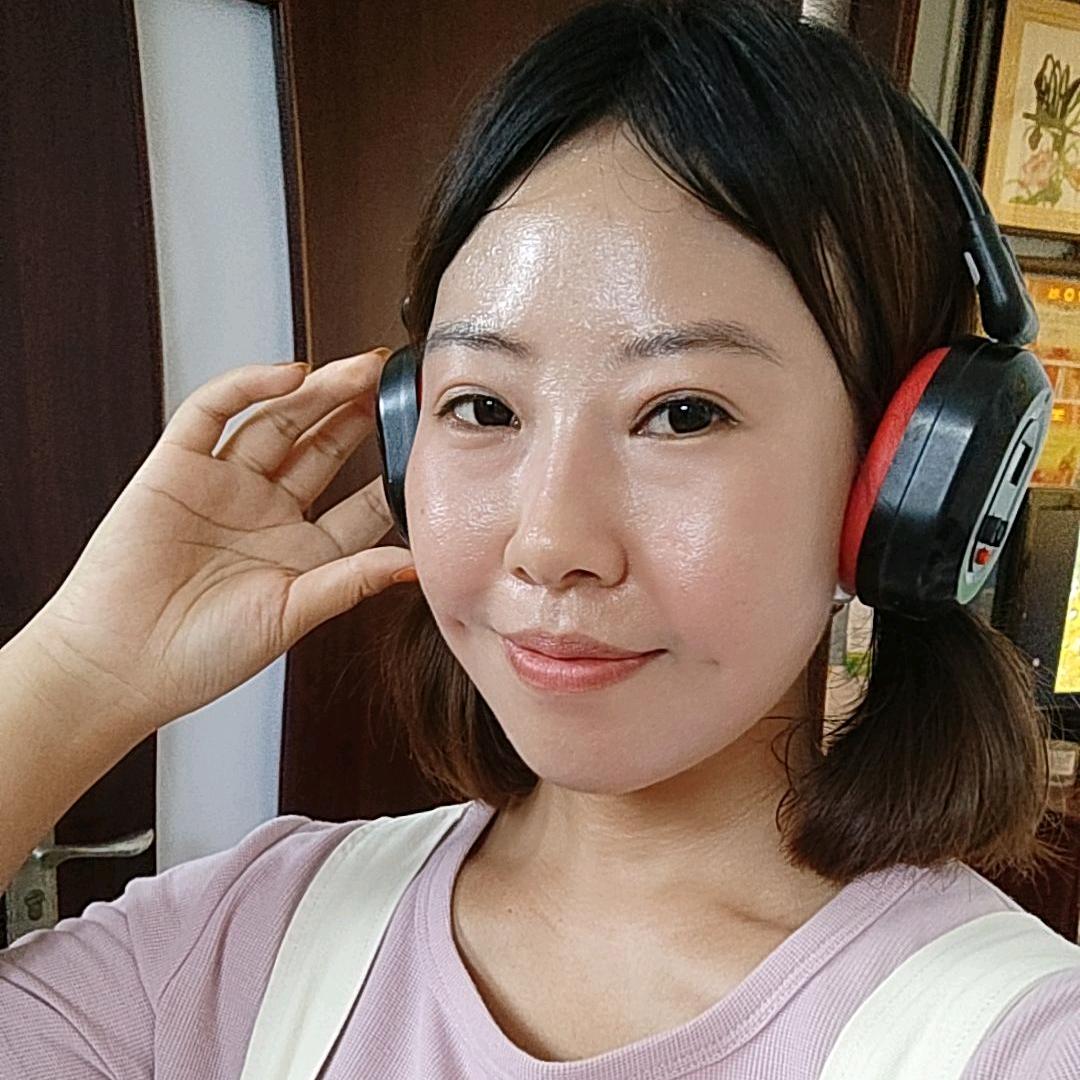 玲玲爱跳舞