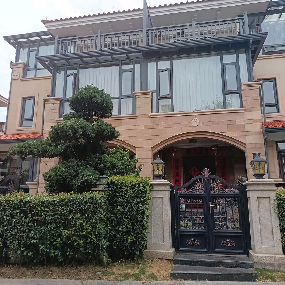 手插口袋，谁都不爱，单亲爸爸