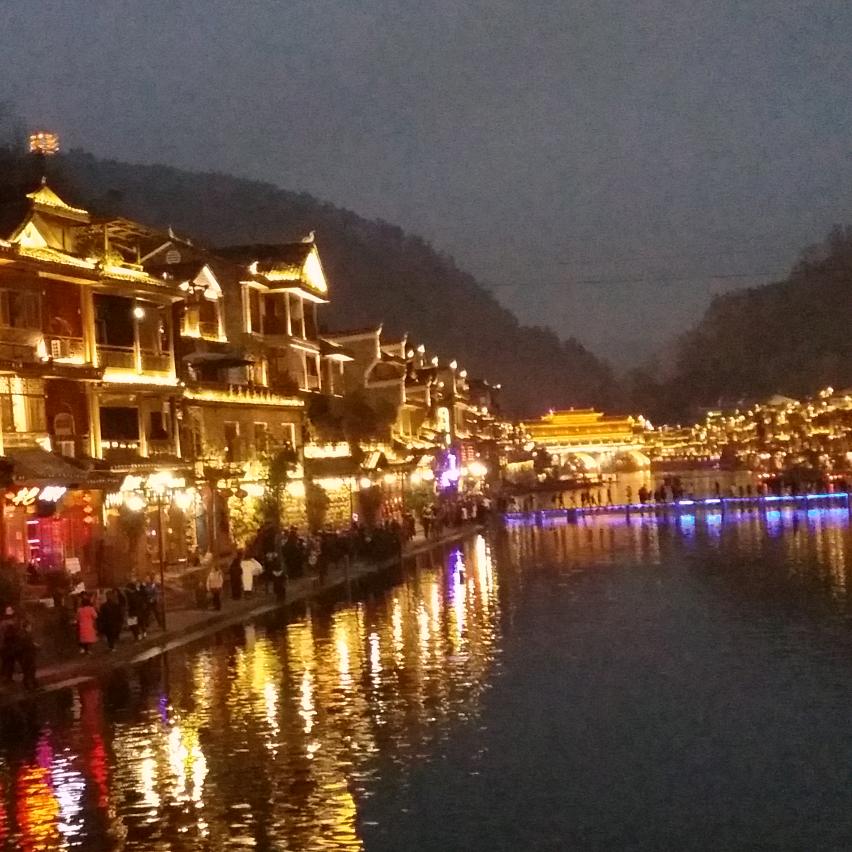 李拜天