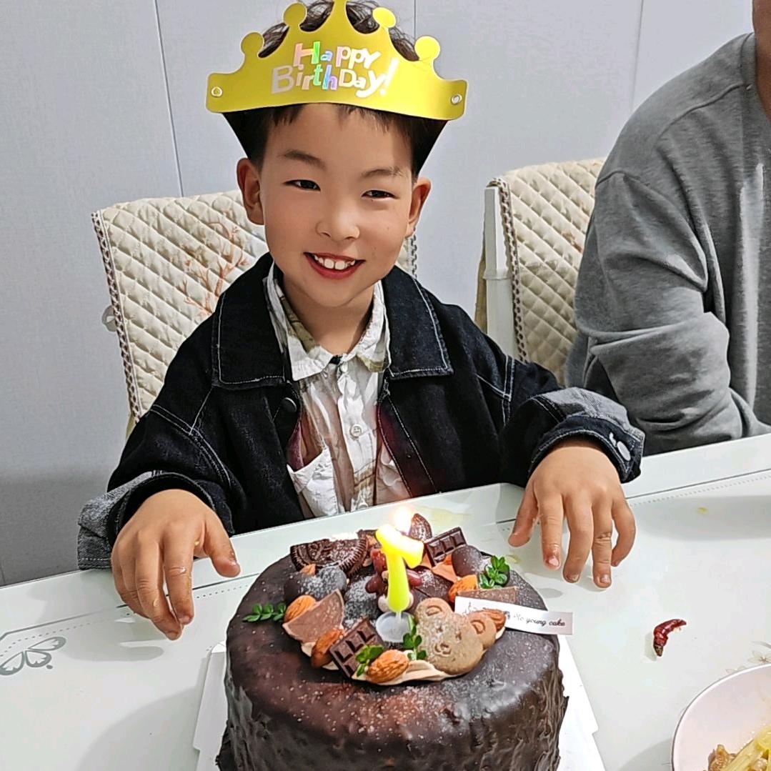 17年的小小香童