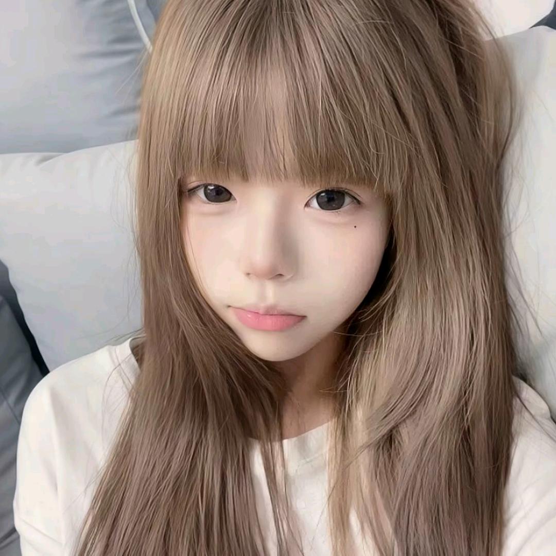 初見𖥦