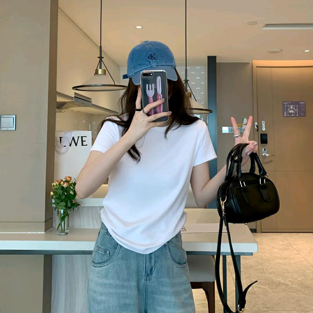 小美T恤打底衫