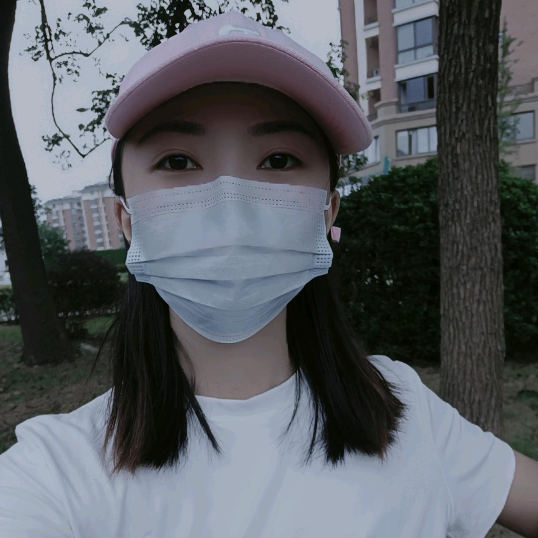 链链没故事吖