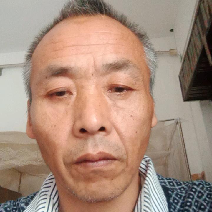 李清平聊天的