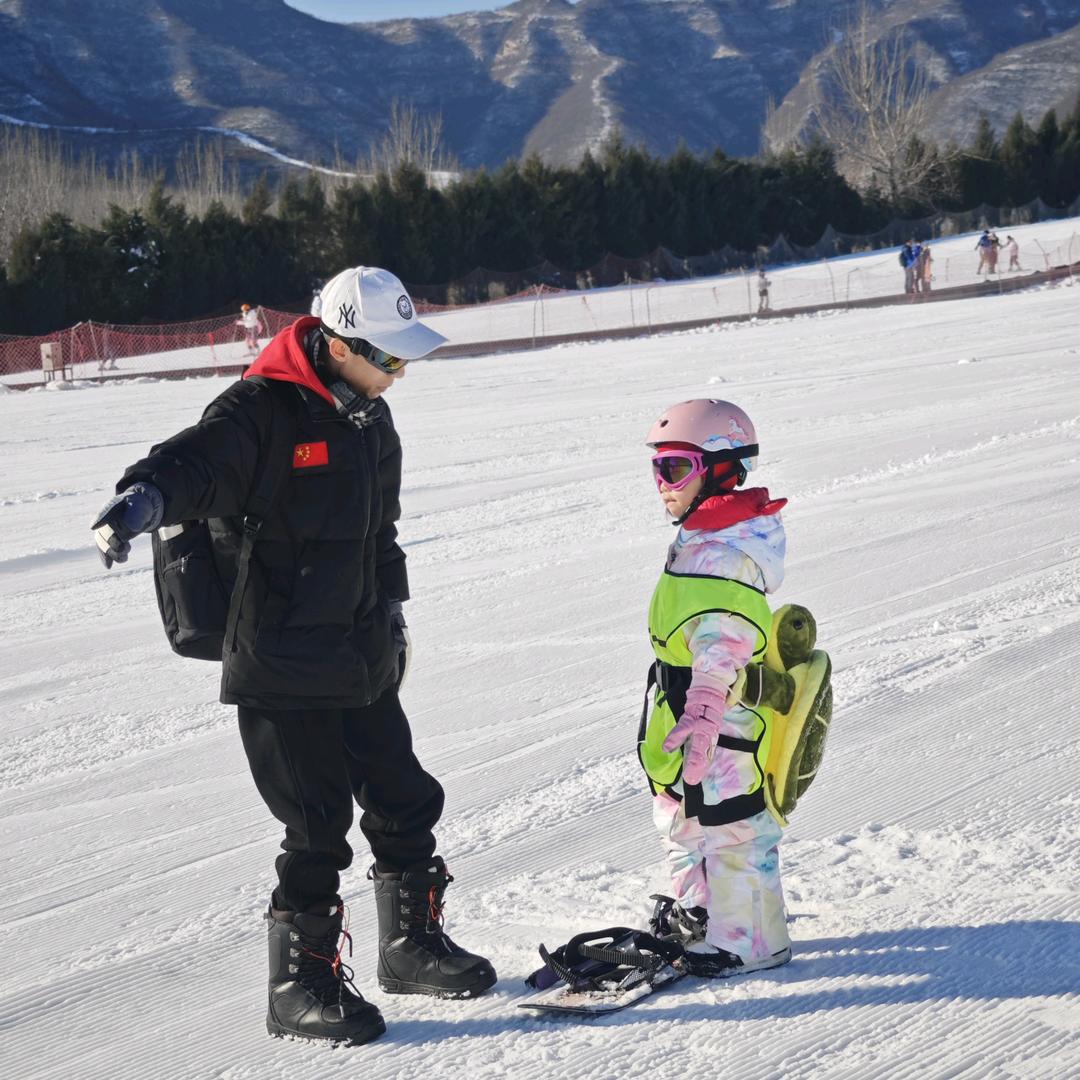 轮滑滑板滑雪窦教练
