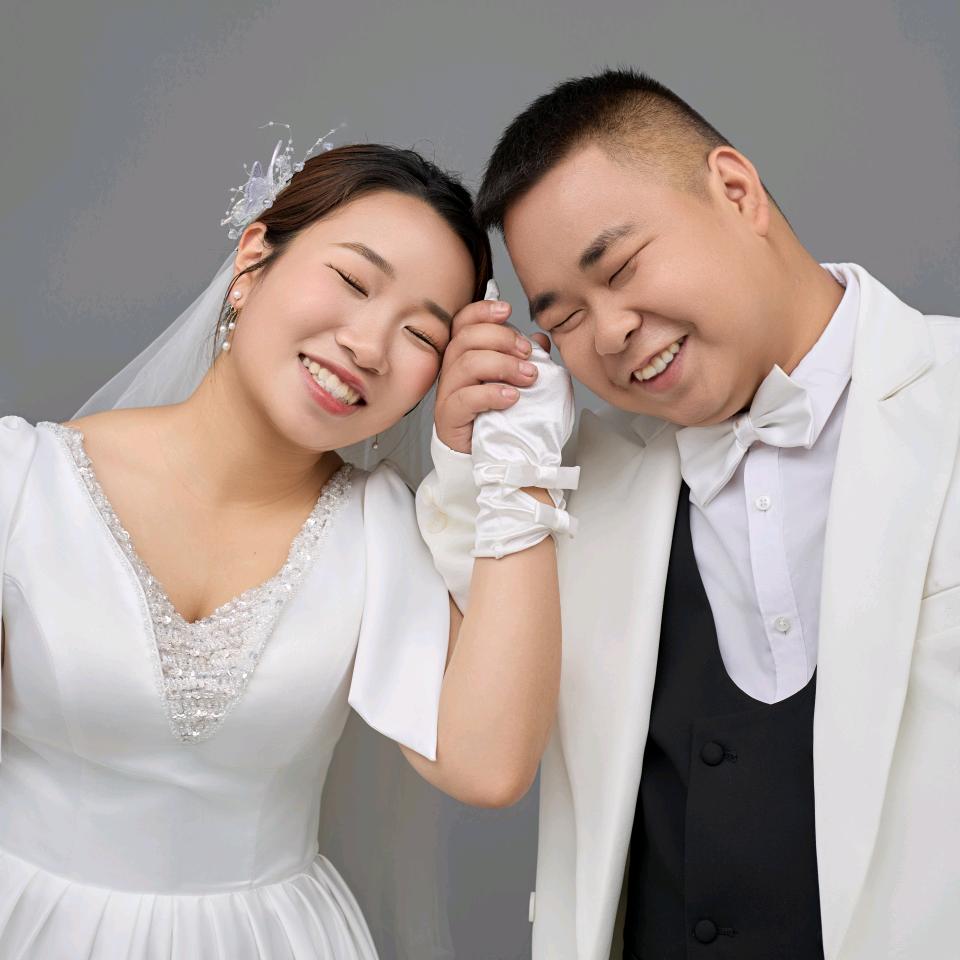 贵D•向小姐山歌