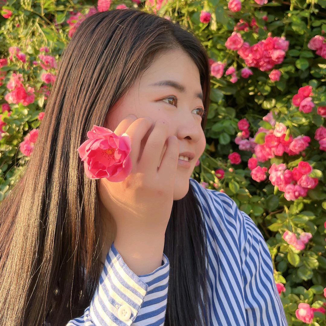 卖瓷砖的阿朵
