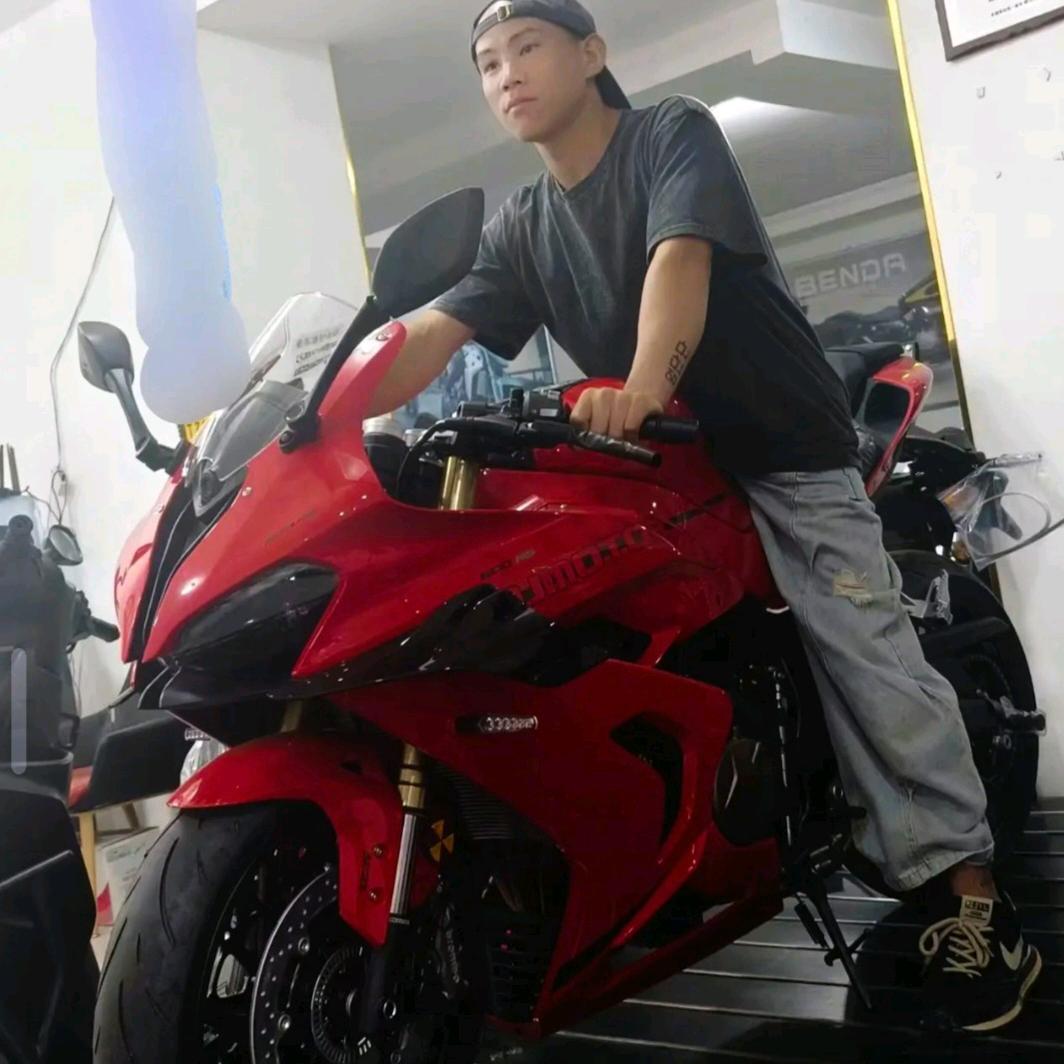 再无她