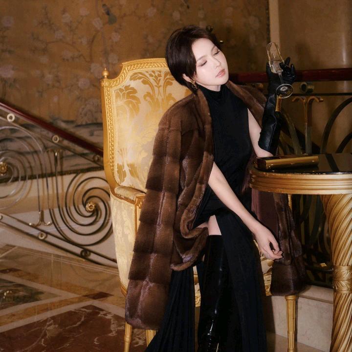 溶溶RONGRONG穿搭