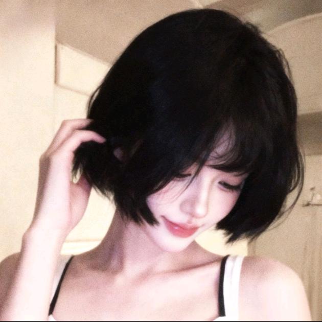 芋泥啵啵 𖠚ᐝ౪ᩚ（摆烂版）