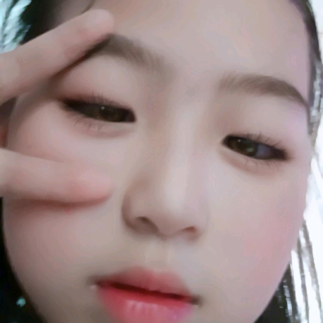 🌸🌼郑雅轩💐❄️糖糖