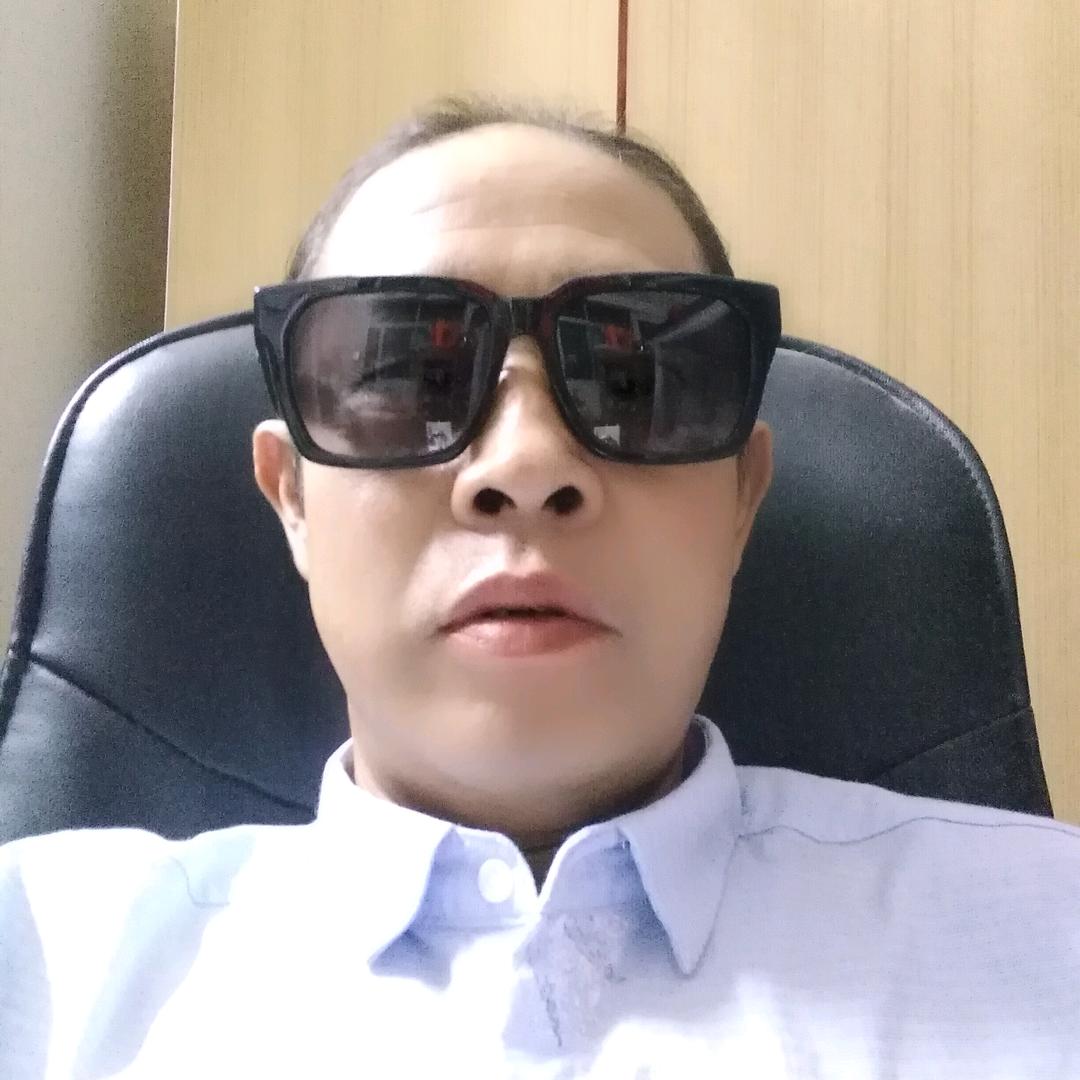 **“孤独的狼”**