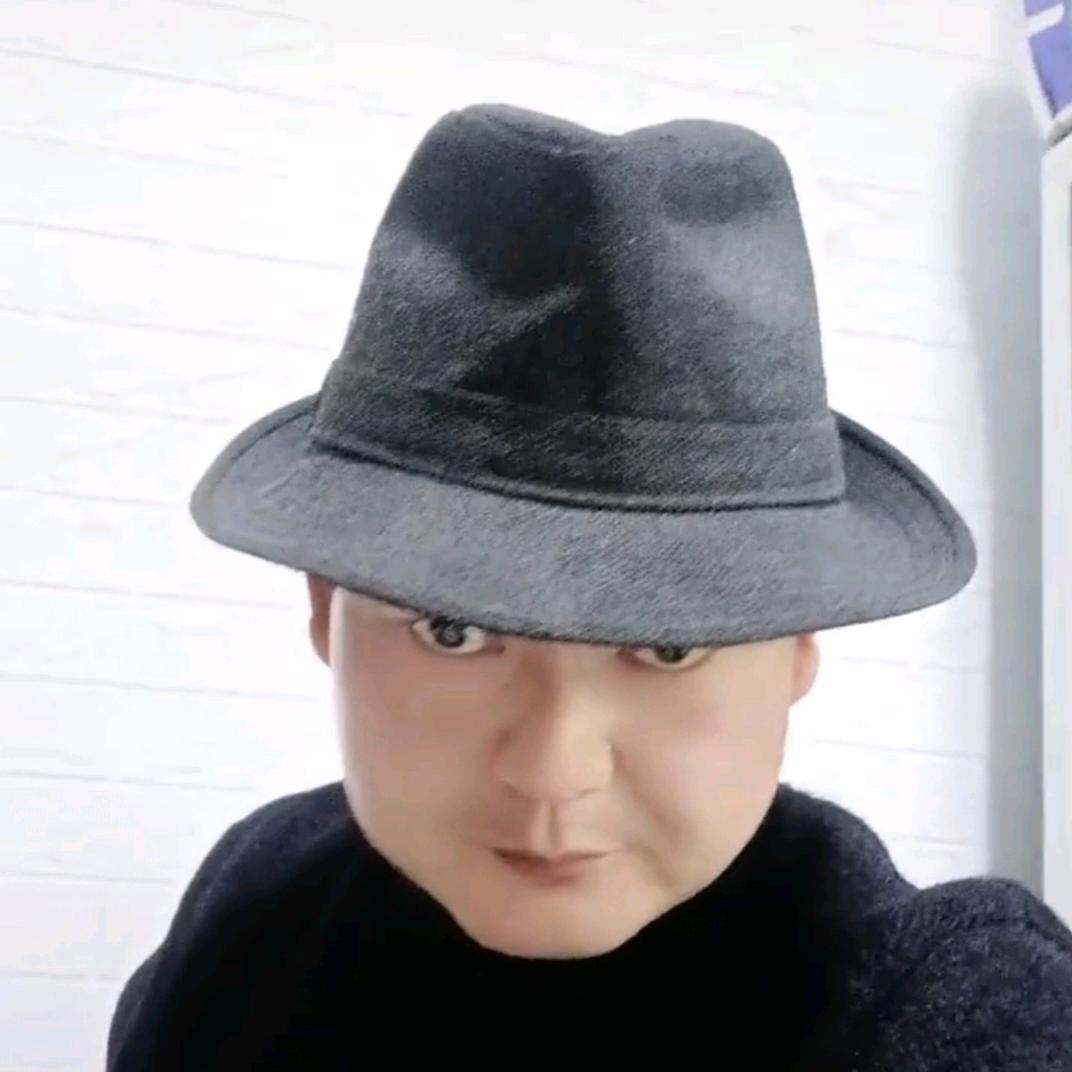 《智 昕》光头哥