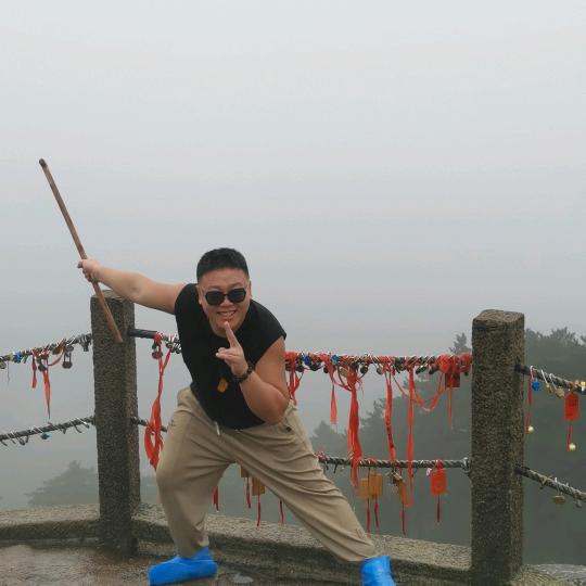 霖霖发阿