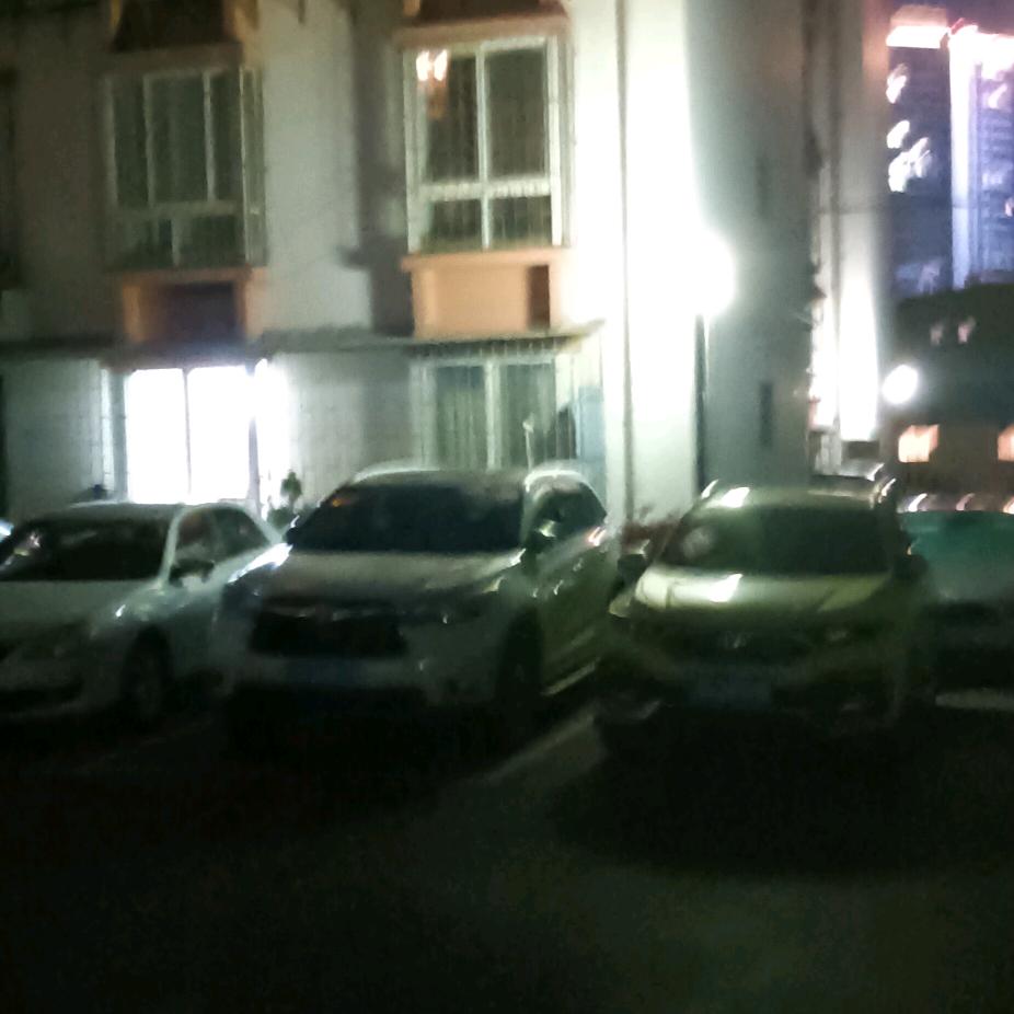 曲靖市麒麟区凌浩百货店（个体工商户）