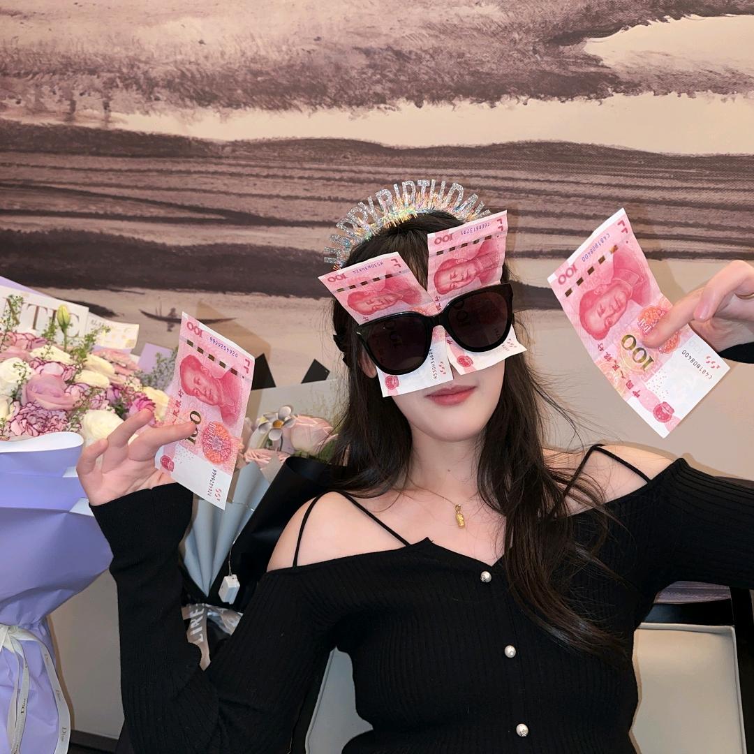 甜心小👸（自学舞蹈中）