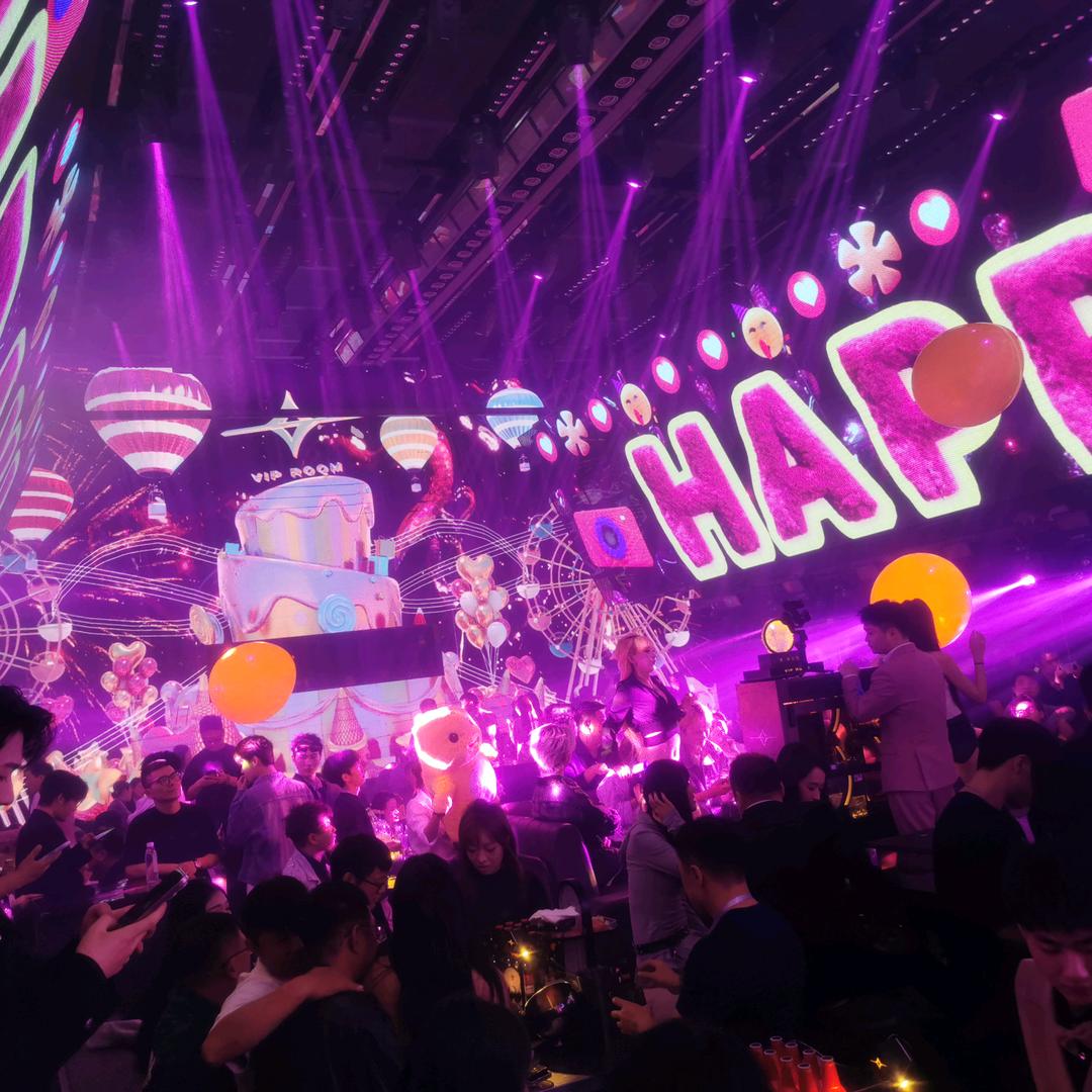 爱哭鬼˃̣̣̥᷄⌓˂̣̣̥᷅