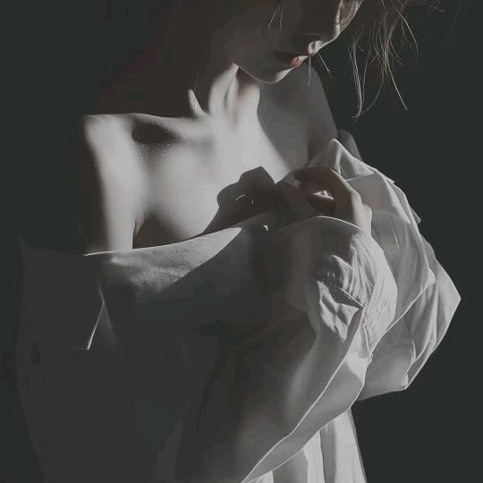 青青河边草