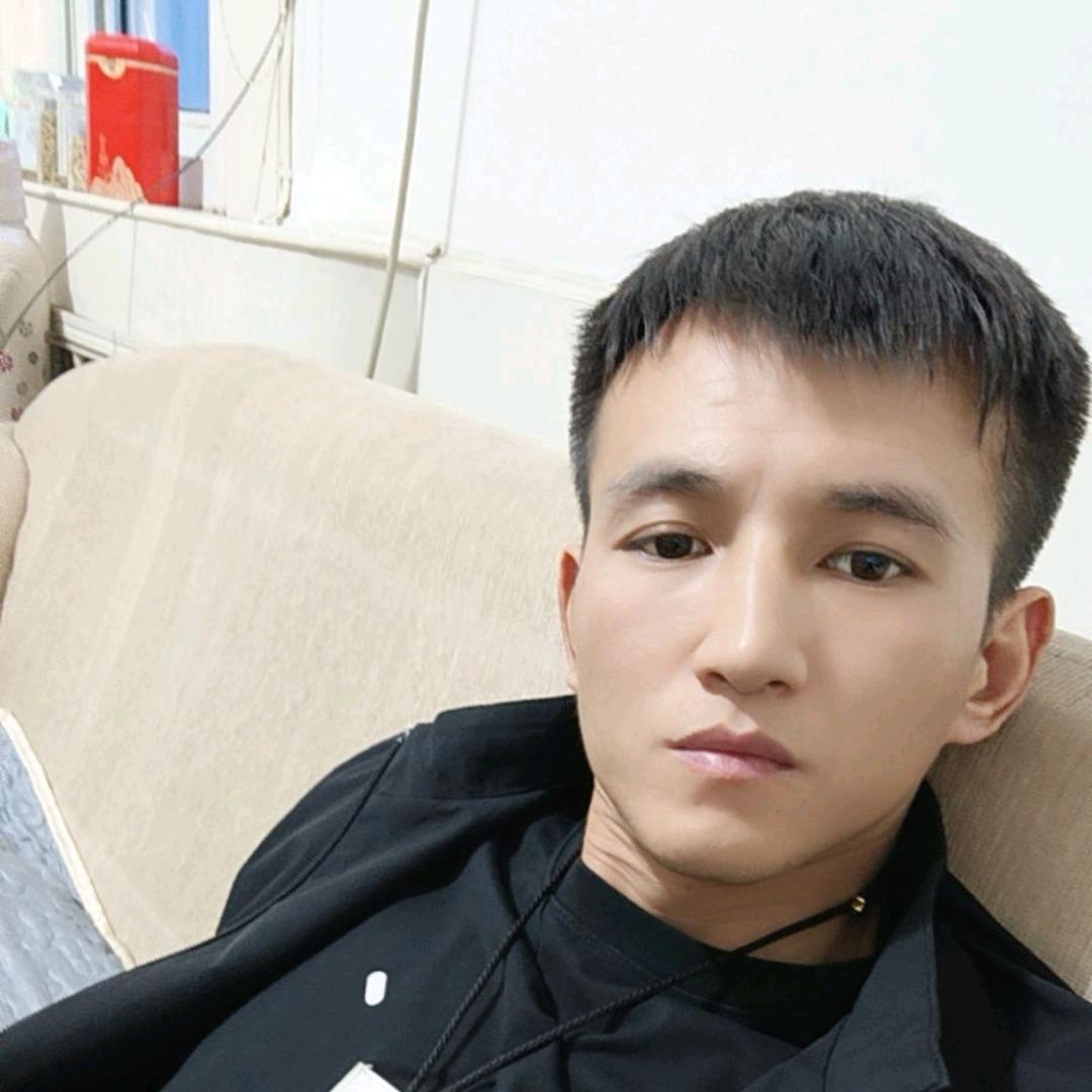 专业装修，吊顶，刮大白，贴砖，改门