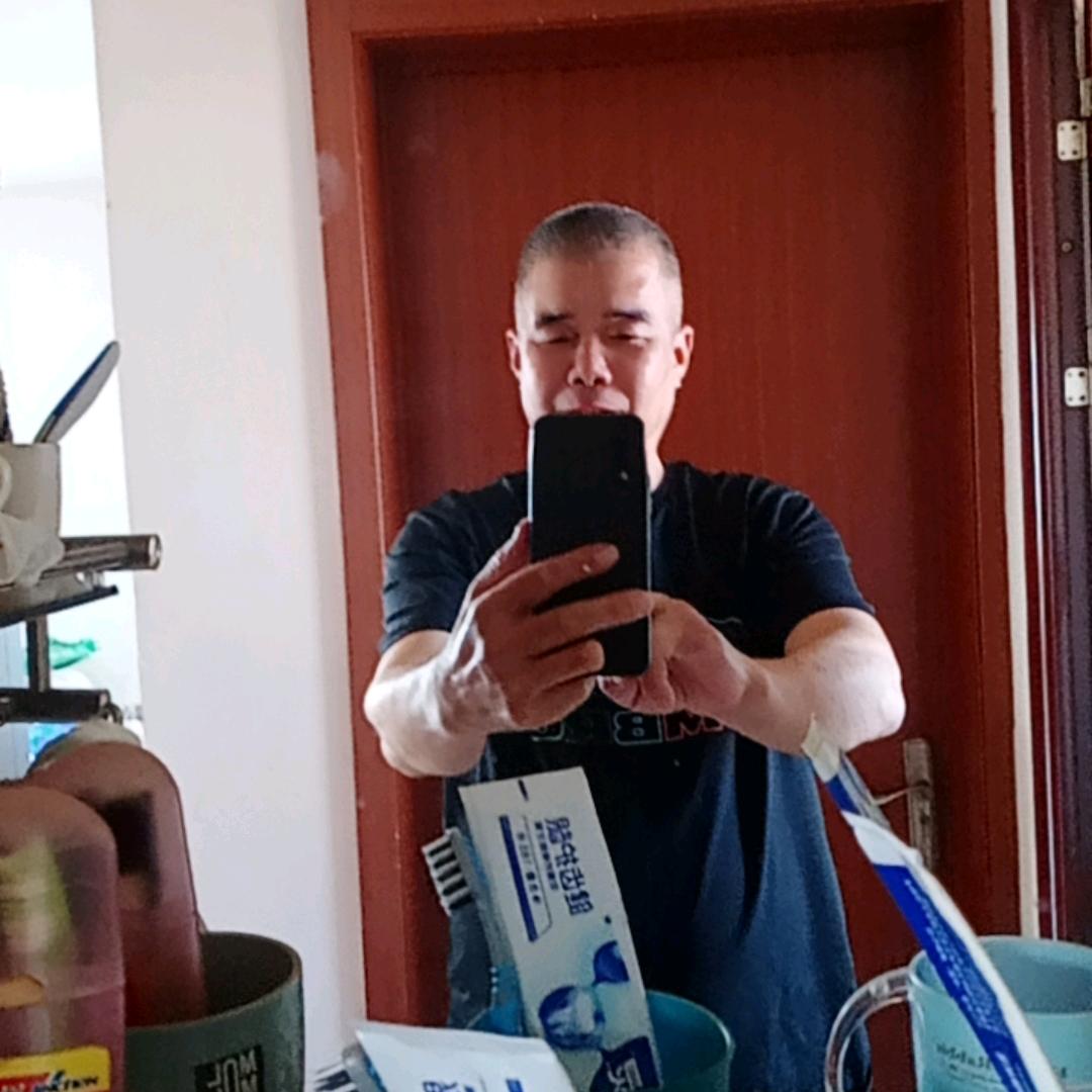 老六（单身🐓）