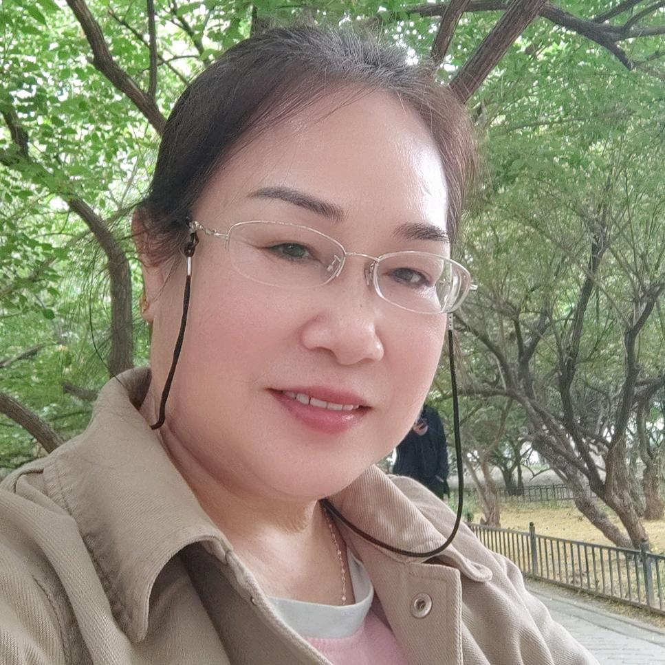 明月千里寄相思。
