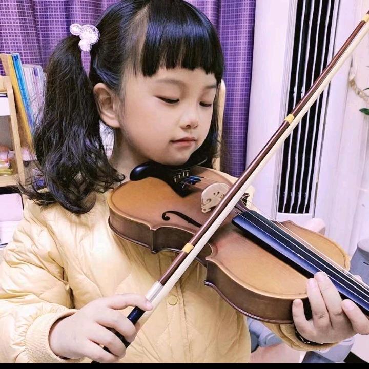 晁花英