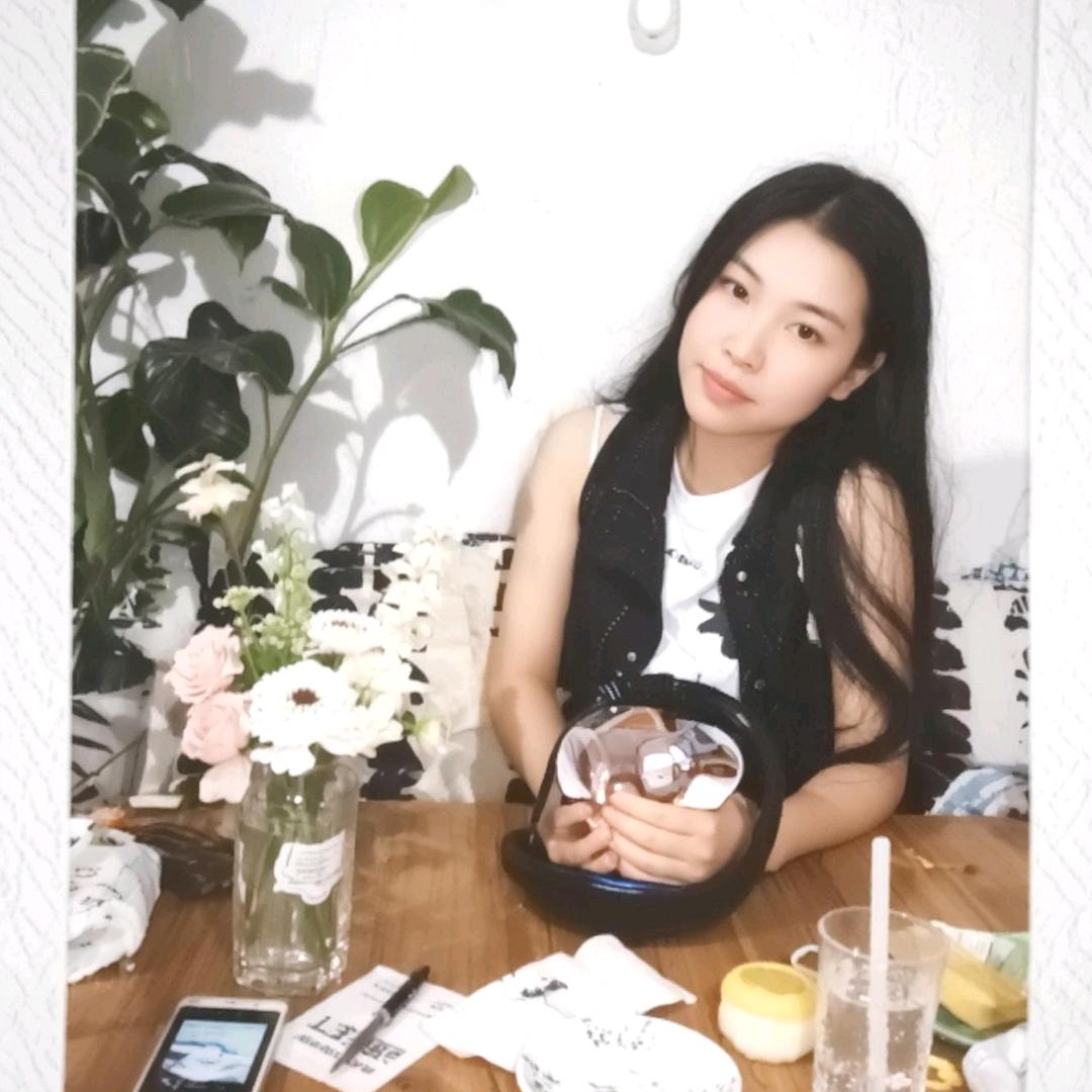 小熊🐻软糖🍭🍭