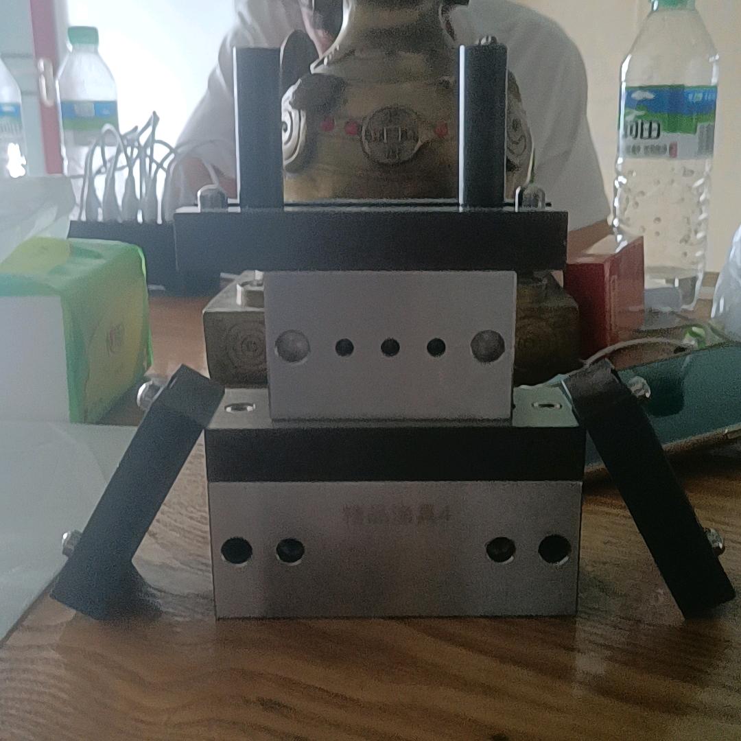 青岛趣舒商贸有限公司经理GG