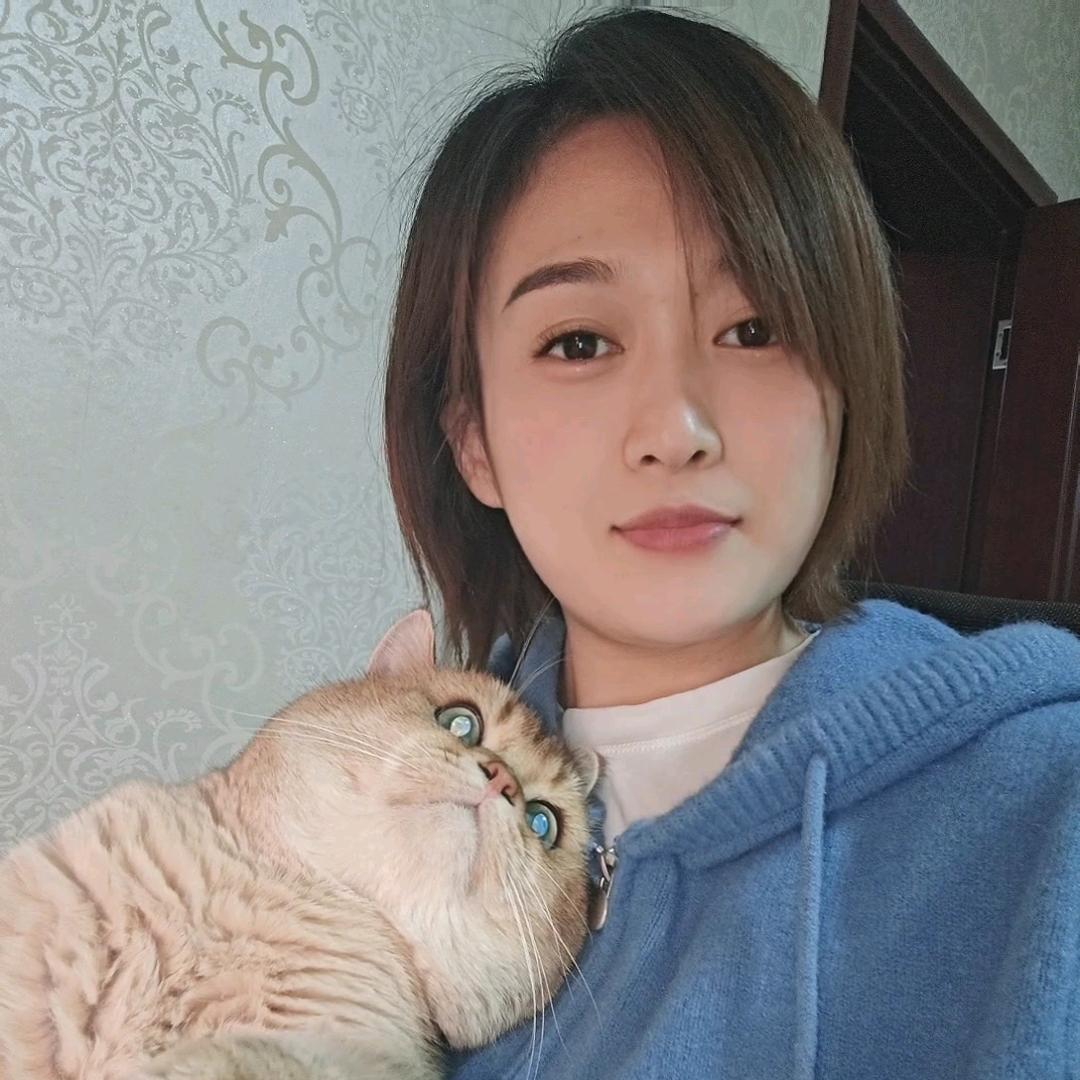 石家庄万象城卡地亚Mia