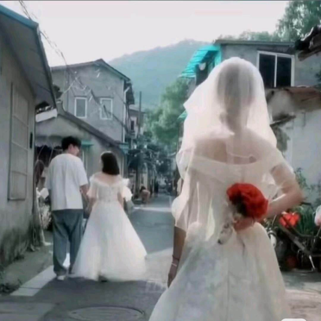小邓今天开心了吗💞