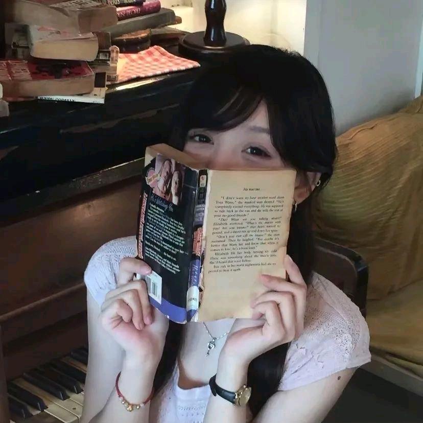 ᜊ꒦ິ^꒦ິᜊ