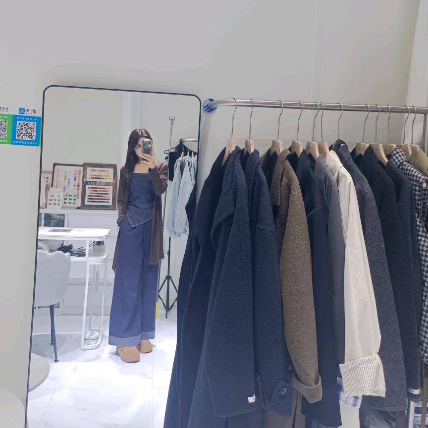 杨小姐(美甲女装)