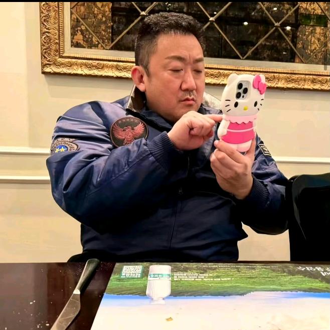 咪路咪路裤兜套头