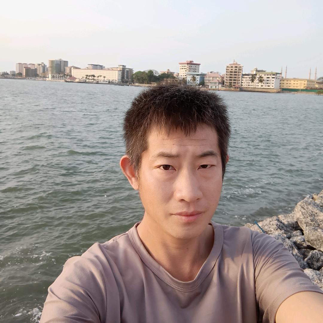 青州人国外打工日常