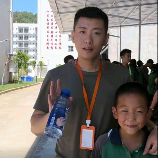 杨教官
