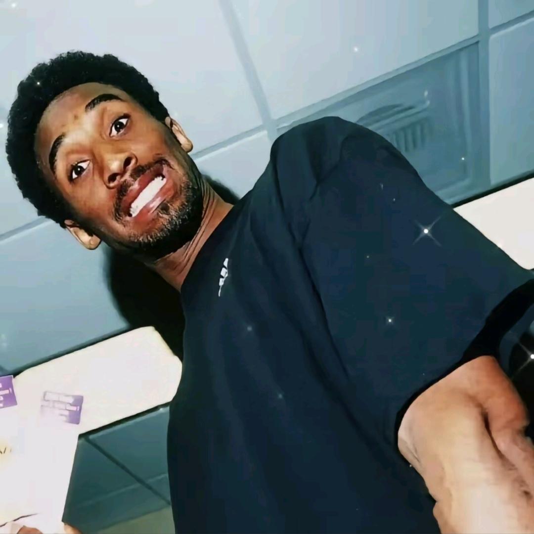 鸿运齐天（丑丑的）