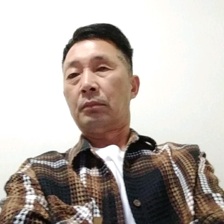 铺砖李长兴