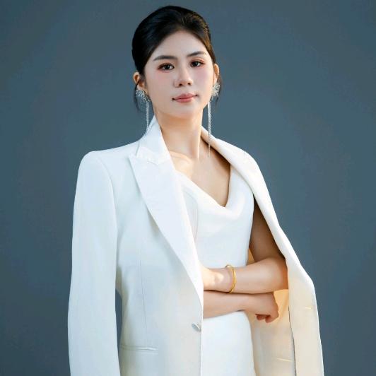 博白-今色繁花-小媛（金龙湾小区店）