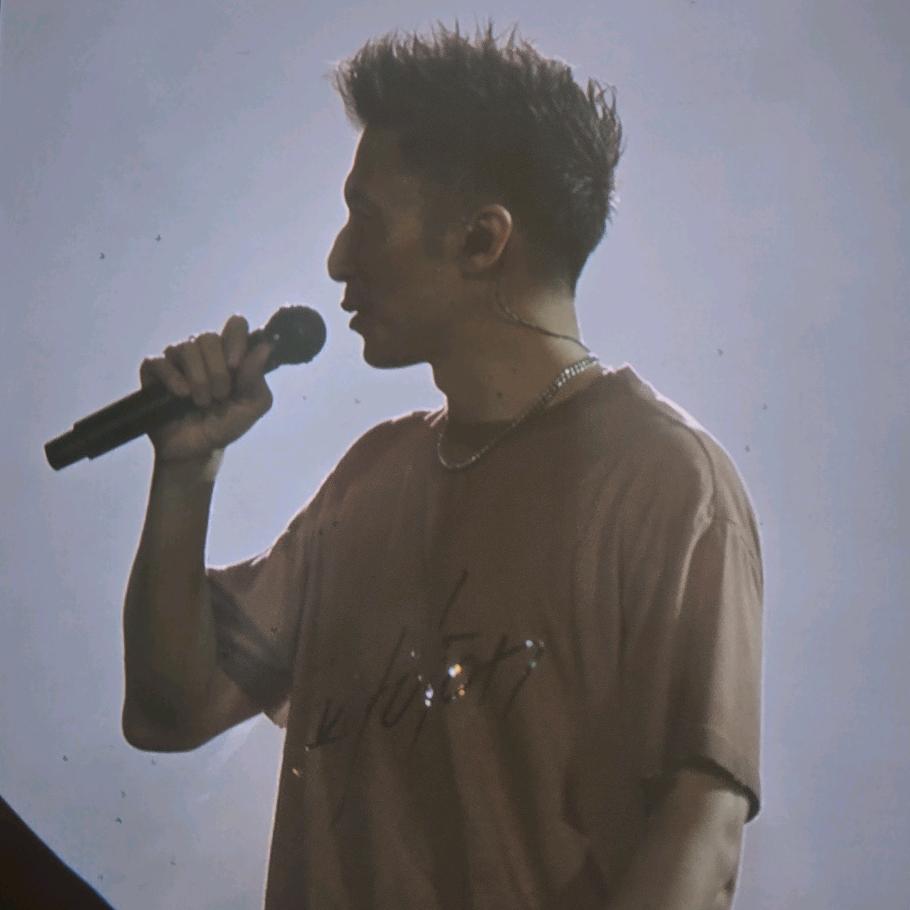 奔驰滴*.:*♡☆小嘢馬✧*。٩♬